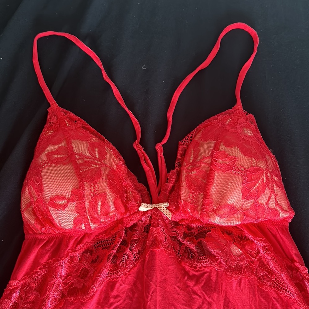 Victoria Secret Lingerie - Picture 2 of 5